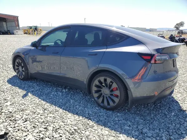 7SAYGDEFXNF484189 2022 TESLA MODEL Y - Image 2
