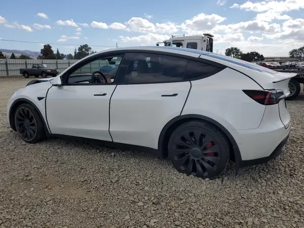 7SAYGDEFXNF484645 2022 TESLA MODEL Y - Image 2
