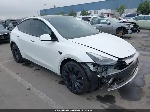 7SAYGDEFXNF484838 2022 TESLA MODEL Y - Image 1