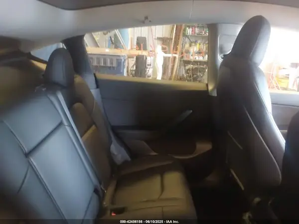 7SAYGDEFXNF505493 2022 TESLA MODEL Y - Image 8
