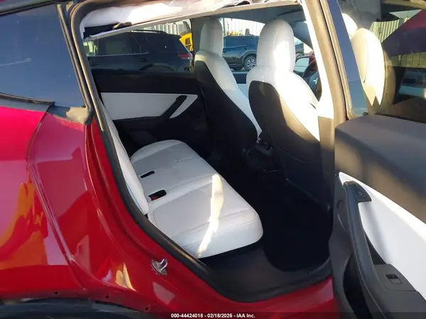 7SAYGDEFXNF511441 2022 TESLA MODEL Y - Image 8