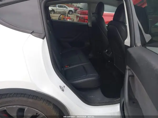 7SAYGDEFXNF524352 2022 TESLA MODEL Y - Image 8