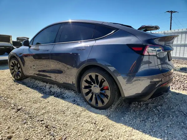 7SAYGDEFXNF530023 2022 TESLA MODEL Y - Image 2