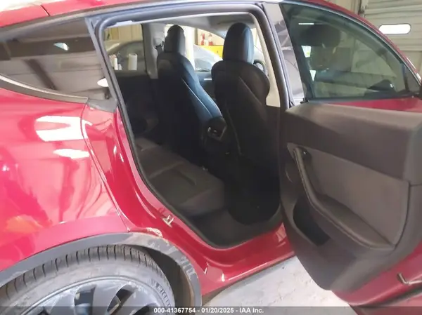 7SAYGDEFXNF538767 2022 TESLA MODEL Y - Image 8