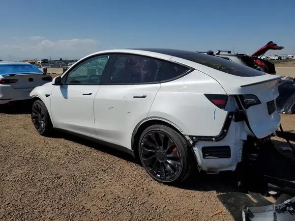 7SAYGDEFXNF541930 2022 TESLA MODEL Y - Image 2