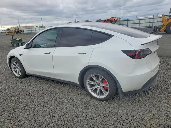 7SAYGDEFXNF547162 2022 TESLA MODEL Y - Image 2