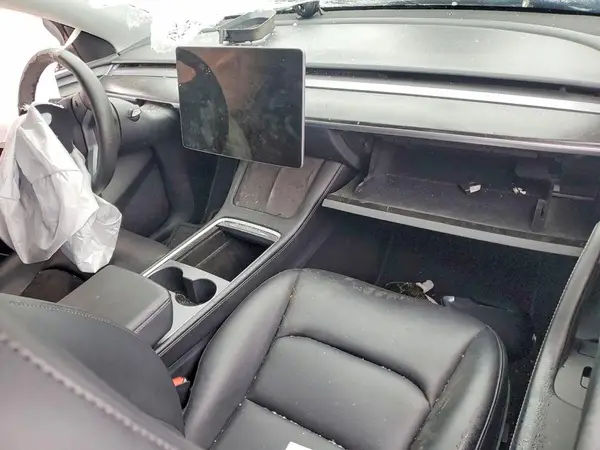 7SAYGDEFXNF551647 2022 TESLA MODEL Y - Image 8