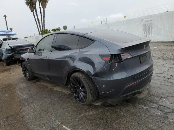 7SAYGDEFXNF554483 2022 TESLA MODEL Y - Image 2