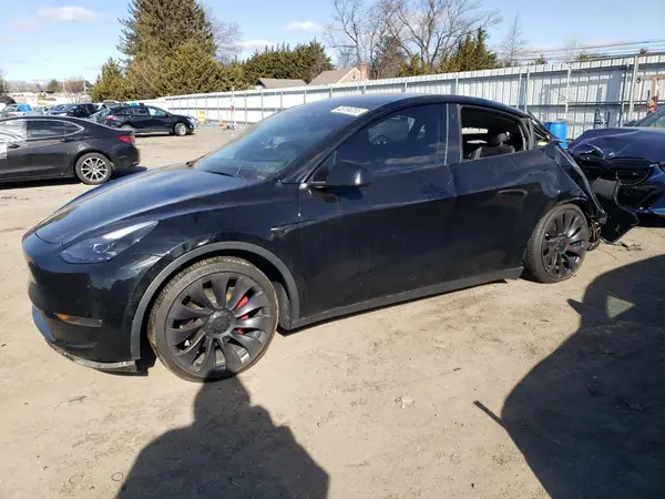 7SAYGDEFXNF563443 2022 TESLA MODEL Y - Image 1