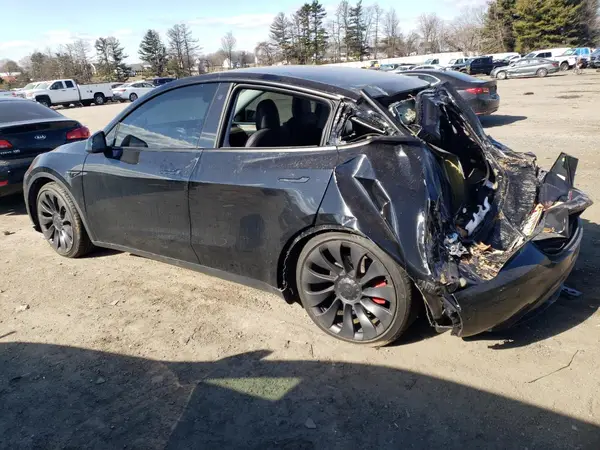 7SAYGDEFXNF563443 2022 TESLA MODEL Y - Image 2