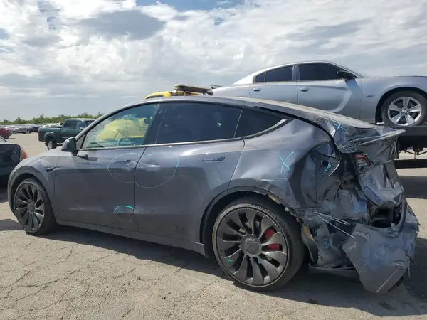 7SAYGDEFXPF582397 2023 TESLA MODEL Y - Image 2