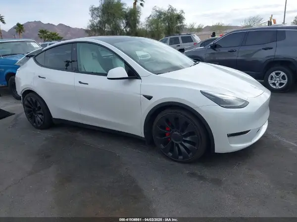 7SAYGDEFXPF589477 2023 TESLA MODEL Y - Image 1