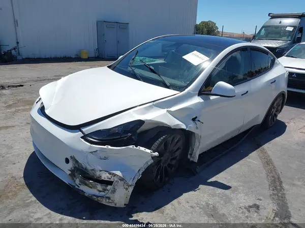 7SAYGDEFXPF601532 2023 TESLA MODEL Y - Image 2