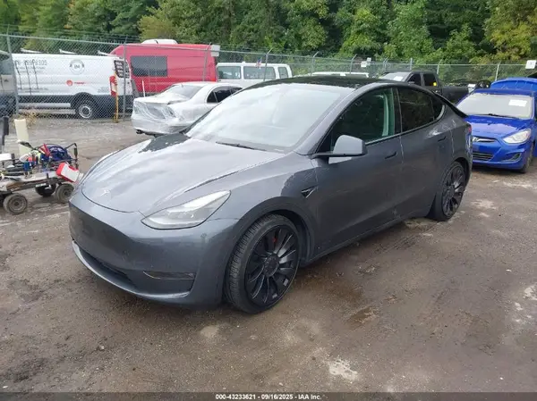 7SAYGDEFXPF617908 2023 TESLA MODEL Y - Image 2