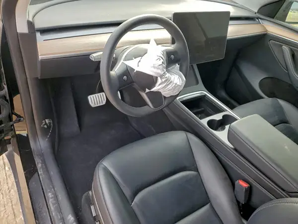 7SAYGDEFXPF618685 2023 TESLA MODEL Y - Image 8