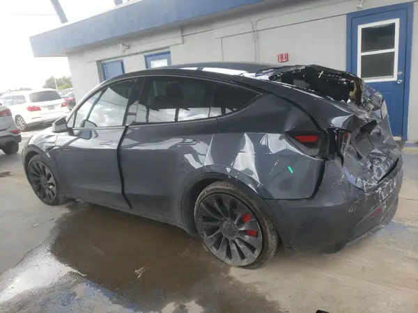 7SAYGDEFXPF644302 2023 TESLA MODEL Y - Image 2