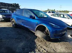 7SAYGDEFXPF645417 2023 TESLA MODEL Y