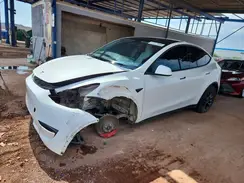 7SAYGDEFXPF712887 2023 TESLA MODEL Y