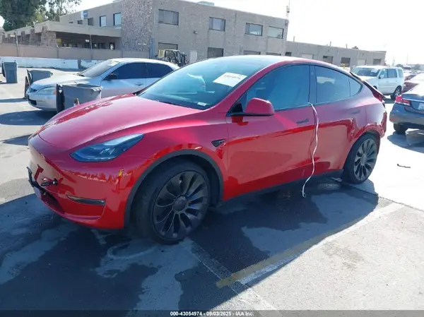 7SAYGDEFXPF740009 2023 TESLA MODEL Y - Image 2