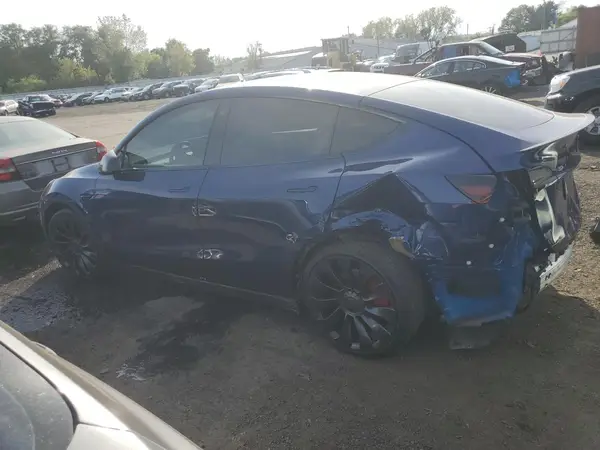 7SAYGDEFXPF756212 2023 TESLA MODEL Y - Image 2