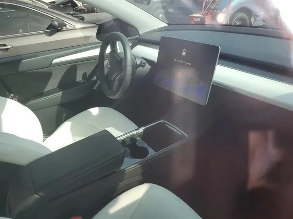 7SAYGDEFXPF756212 2023 TESLA MODEL Y - Image 8