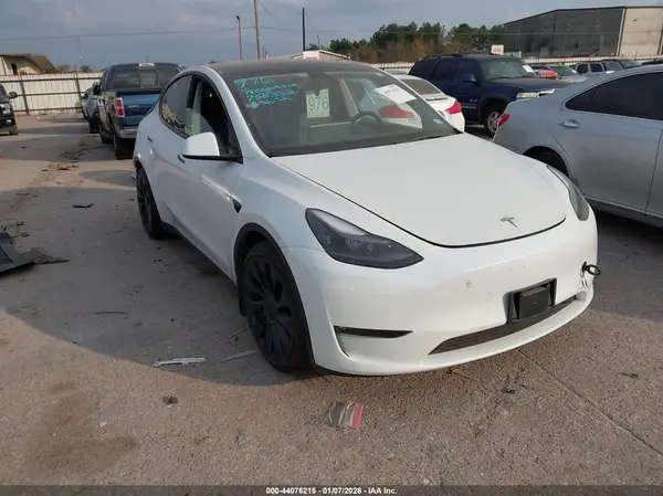 7SAYGDEFXPF758302 2023 TESLA MODEL Y - Image 1
