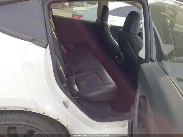 7SAYGDEFXPF758302 2023 TESLA MODEL Y - Image 8