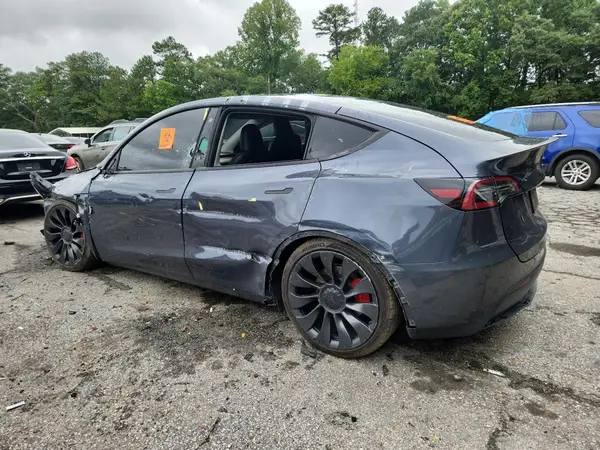 7SAYGDEFXPF761538 2023 TESLA MODEL Y - Image 2