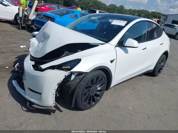 7SAYGDEFXPF761846 2023 TESLA MODEL Y - Image 2
