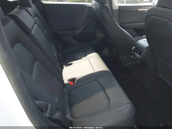 7SAYGDEFXPF761846 2023 TESLA MODEL Y - Image 8