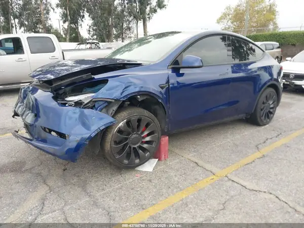 7SAYGDEFXPF762690 2023 TESLA MODEL Y - Image 2