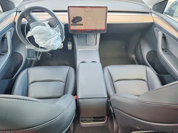 7SAYGDEFXPF763774 2023 TESLA MODEL Y - Image 8