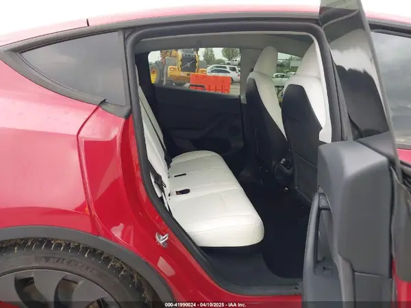 7SAYGDEFXPF765508 2023 TESLA MODEL Y - Image 8