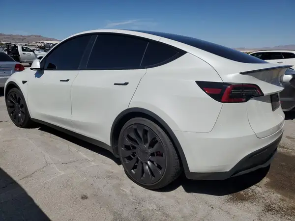 7SAYGDEFXPF782101 2023 TESLA MODEL Y - Image 2