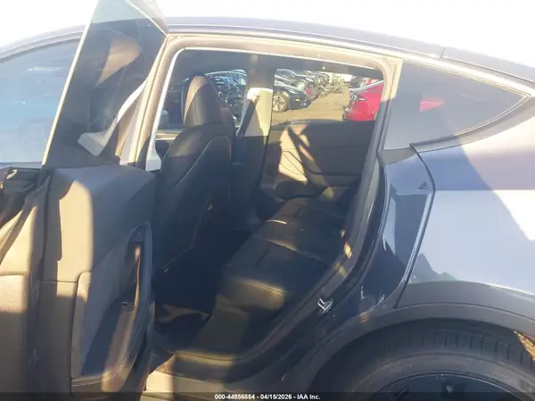 7SAYGDEFXPF782356 2023 TESLA MODEL Y - Image 8