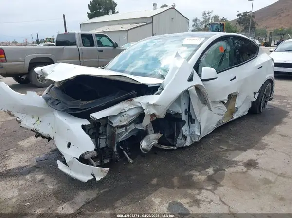 7SAYGDEFXPF809250 2023 TESLA MODEL Y - Image 2