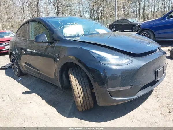 7SAYGDEFXPF811225 2023 TESLA MODEL Y - Image 1
