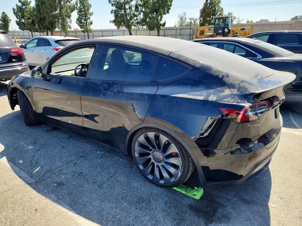 7SAYGDEFXPF839848 2023 TESLA MODEL Y - Image 2