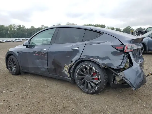 7SAYGDEFXPF887933 2023 TESLA MODEL Y - Image 2