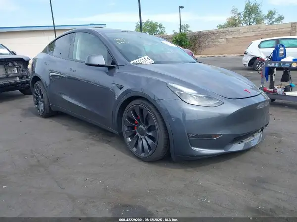 7SAYGDEFXPF897975 2023 TESLA MODEL Y - Image 1