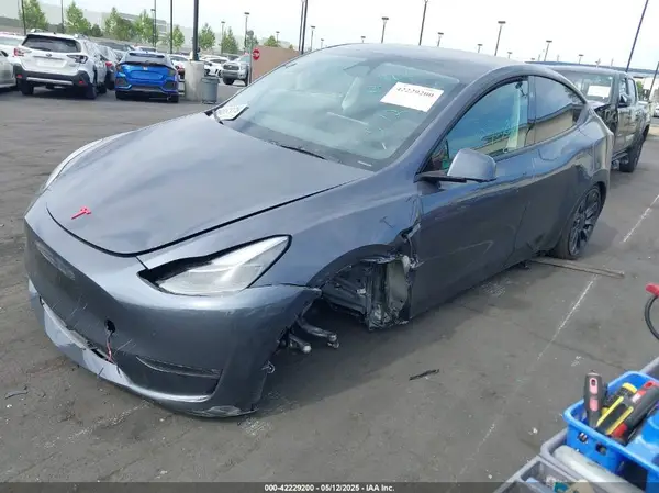 7SAYGDEFXPF897975 2023 TESLA MODEL Y - Image 2