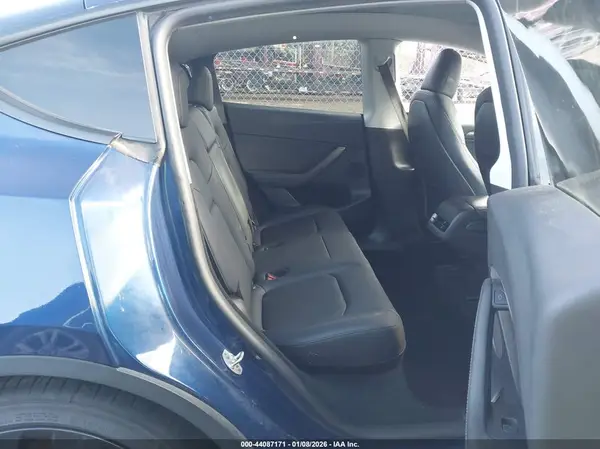 7SAYGDEFXPF905766 2023 TESLA MODEL Y - Image 8