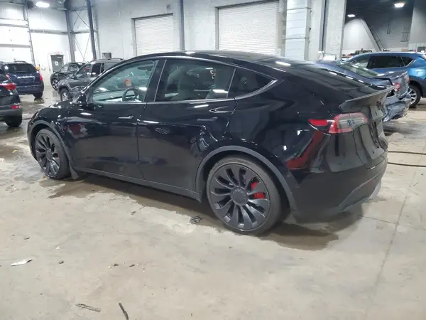 7SAYGDEFXPF907419 2023 TESLA MODEL Y - Image 2