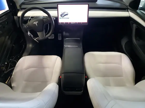 7SAYGDEFXPF908828 2023 TESLA MODEL Y - Image 8