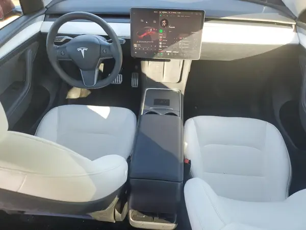 7SAYGDEFXPF909302 2023 TESLA MODEL Y - Image 8