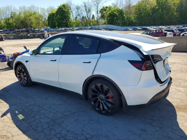 7SAYGDEFXPF911566 2023 TESLA MODEL Y - Image 2