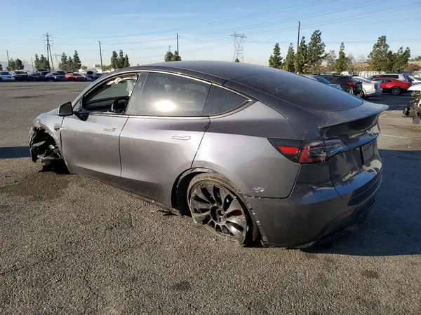 7SAYGDEFXPF917321 2023 TESLA MODEL Y - Image 2