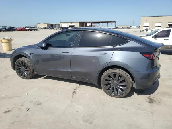 7SAYGDEFXPF935981 2023 TESLA MODEL Y - Image 2