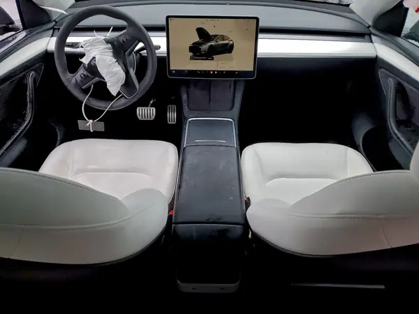 7SAYGDEFXPF938976 2023 TESLA MODEL Y - Image 8