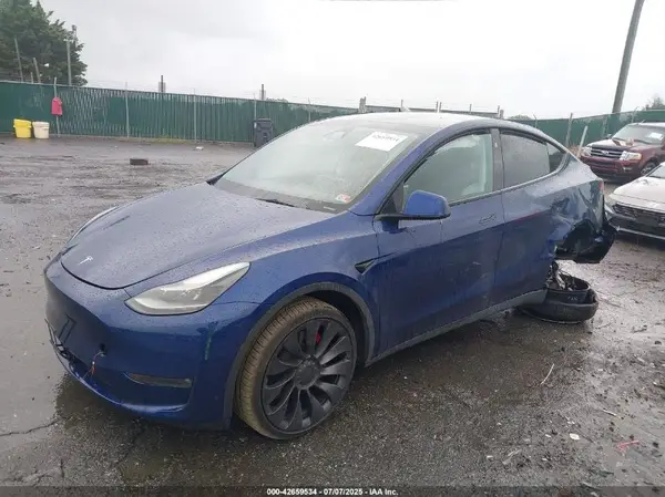 7SAYGDEFXPF941604 2023 TESLA MODEL Y - Image 2
